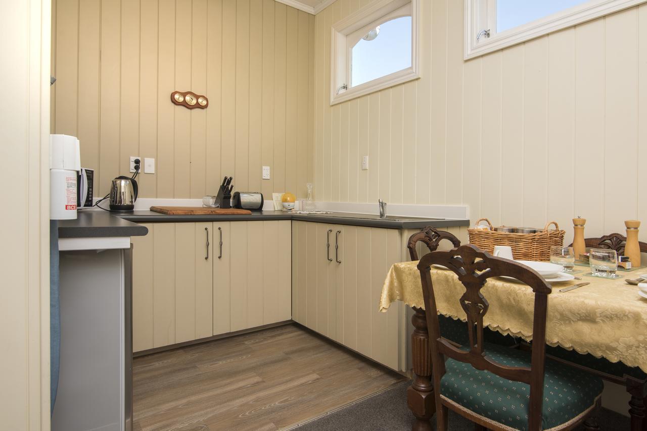 Sennen House Boutique Accommodation Пиктон Экстерьер фото