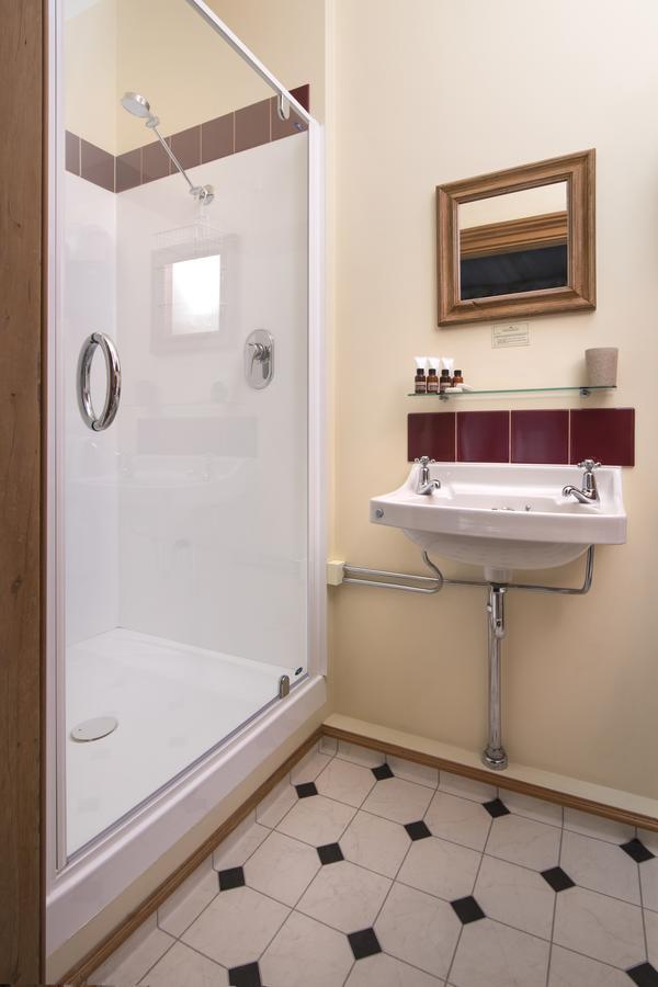 Sennen House Boutique Accommodation Пиктон Экстерьер фото