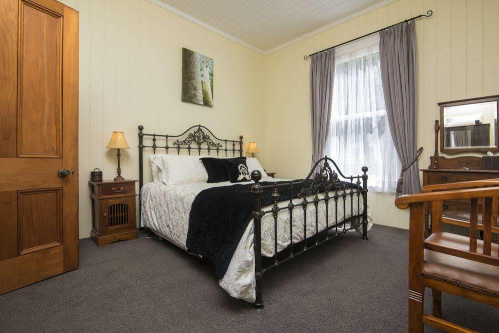 Sennen House Boutique Accommodation Пиктон Экстерьер фото